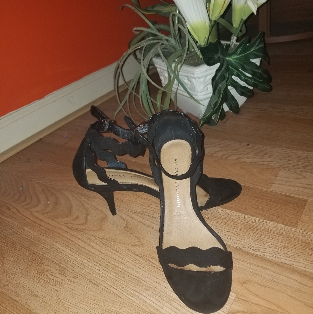 EUC Black heeled sandal